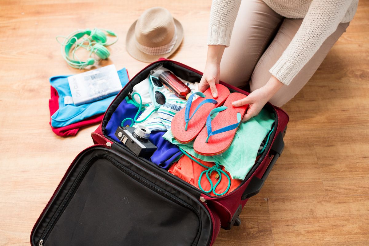 arrumar mala de viagem